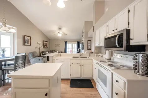7715 Heather Lane Fishers IN 46038