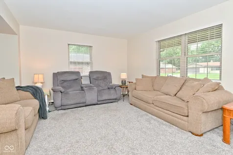 31 Robinwood Drive Brownsburg IN 46112
