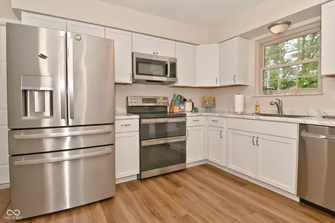 31 Robinwood Drive Brownsburg IN 46112
