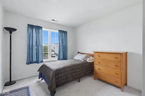 2462 Middle View Drive Columbus IN 47201