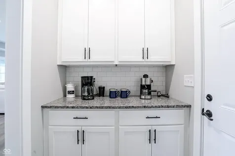 6559 Stonepoint Way Indianapolis IN 46237
