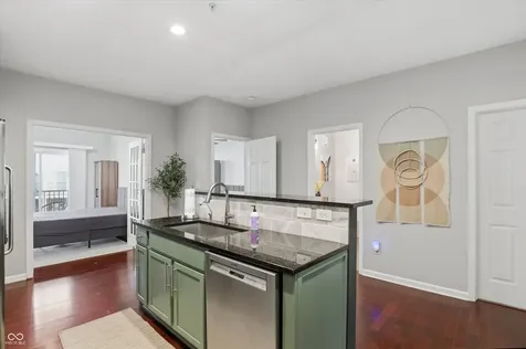 6587 Reserve Drive Indianapolis IN 46220