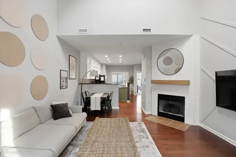 6587 Reserve Drive Indianapolis IN 46220