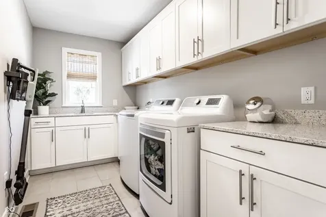 10216 Edgerton Lane Fishers IN 46040