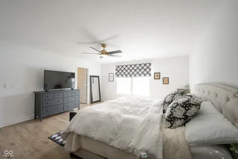 327 Waterford Lane Westfield IN 46074