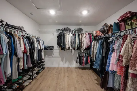 327 Waterford Lane Westfield IN 46074