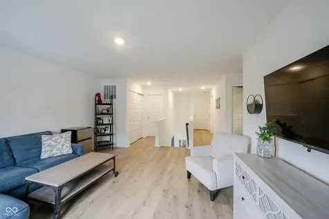327 Waterford Lane Westfield IN 46074