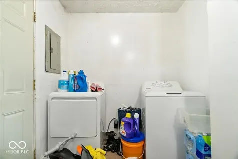 4137 Kenneth Avenue Indianapolis IN 46226