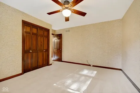 1915 Winding Ridge Avenue Indianapolis IN 46217