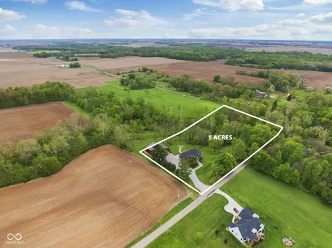 6822 S 600 W Crawfordsville IN 47933