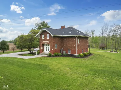 6822 S 600 W Crawfordsville IN 47933