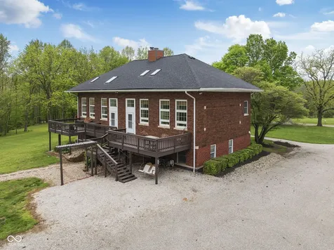 6822 S 600 W Crawfordsville IN 47933