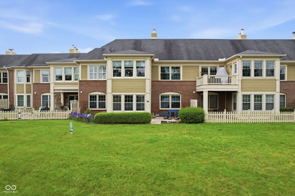 7601 Newport Bay Drive Indianapolis IN 46240