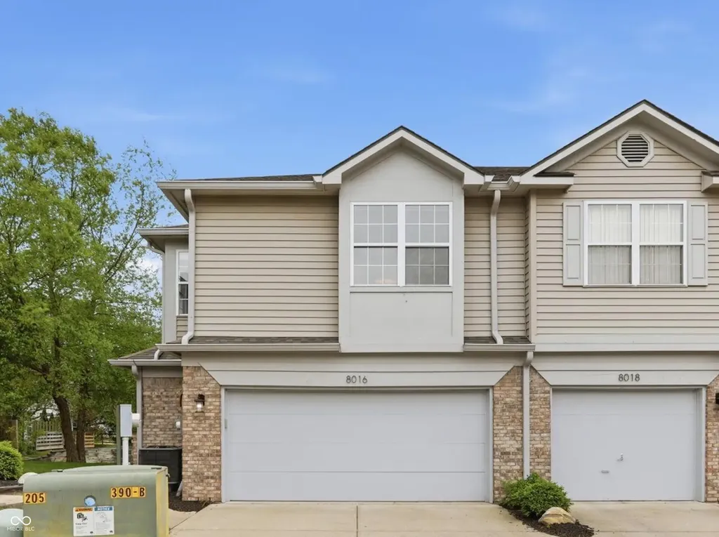 8016 Windham Lake Way Indianapolis IN 46214