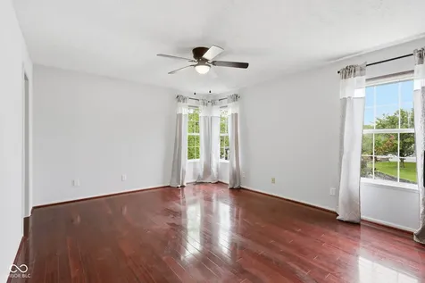 8016 Windham Lake Way Indianapolis IN 46214
