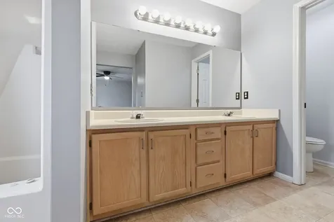 8016 Windham Lake Way Indianapolis IN 46214