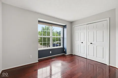 8016 Windham Lake Way Indianapolis IN 46214