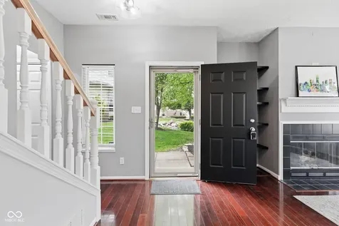 8016 Windham Lake Way Indianapolis IN 46214