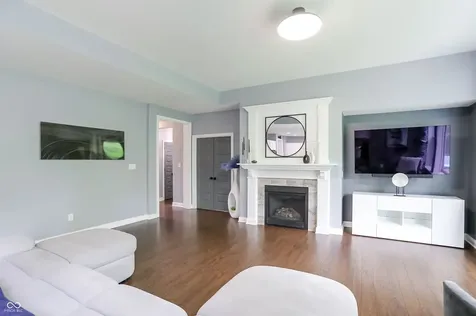 5723 Peaking Fox Drive Indianapolis IN 46237