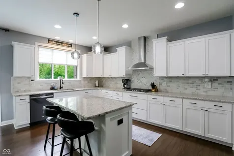 5723 Peaking Fox Drive Indianapolis IN 46237