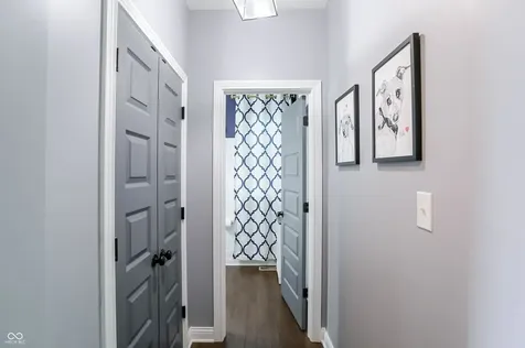 5723 Peaking Fox Drive Indianapolis IN 46237