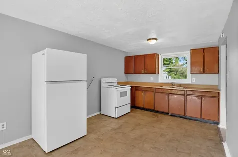 1925 N Mitthoefer Road Indianapolis IN 46229