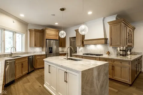 5876 Lake Kessler Court Indianapolis IN 46226