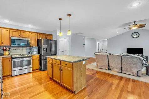 5243 Chloe Lane Seymour IN 47274