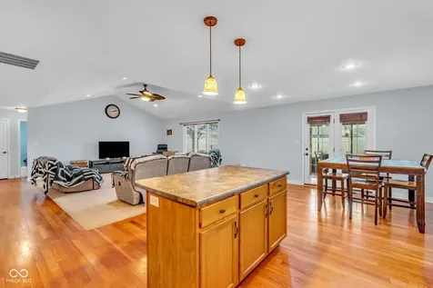 5243 Chloe Lane Seymour IN 47274