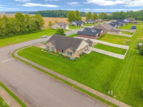 5243 Chloe Lane Seymour IN 47274