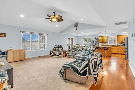 5243 Chloe Lane Seymour IN 47274