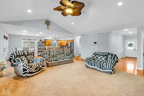 5243 Chloe Lane Seymour IN 47274