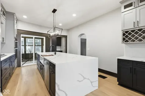875 Woodruff Place Middle Drive Indianapolis IN 46201