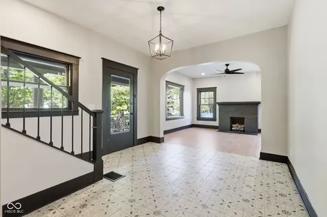 875 Woodruff Place Middle Drive Indianapolis IN 46201