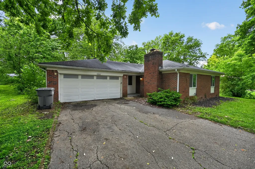 5511 Laurel Hall Drive Indianapolis IN 46226