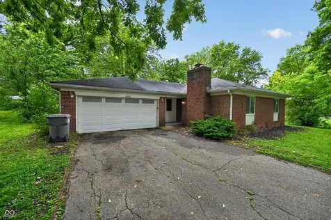 5511 Laurel Hall Drive Indianapolis IN 46226