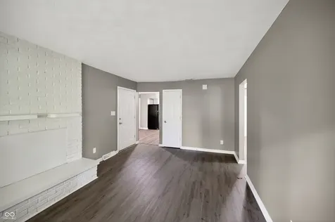 5511 Laurel Hall Drive Indianapolis IN 46226