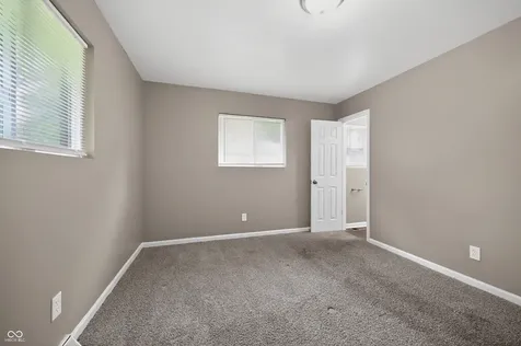 5511 Laurel Hall Drive Indianapolis IN 46226