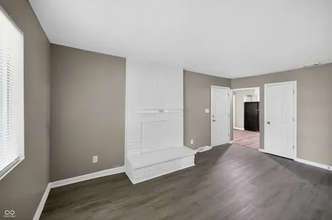 5511 Laurel Hall Drive Indianapolis IN 46226