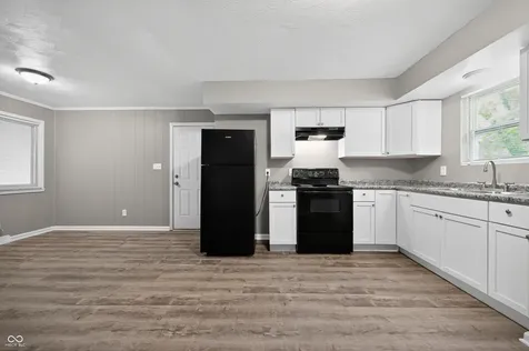 5511 Laurel Hall Drive Indianapolis IN 46226