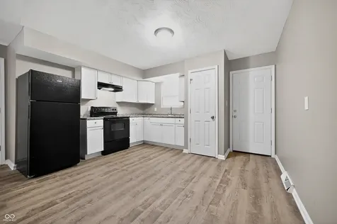 5511 Laurel Hall Drive Indianapolis IN 46226