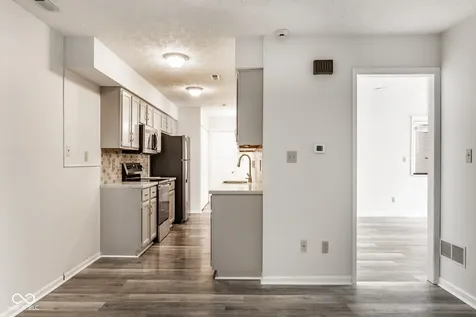 9350 Golden Leaf Way Indianapolis IN 46260