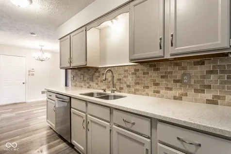 9350 Golden Leaf Way Indianapolis IN 46260