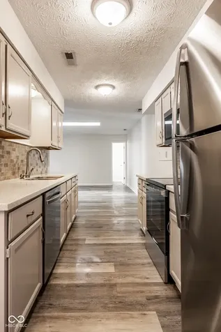 9350 Golden Leaf Way Indianapolis IN 46260