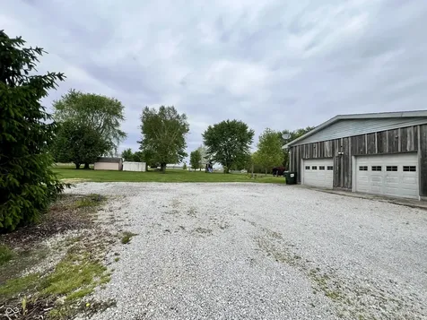 4296 E 100 N Shelbyville IN 46176