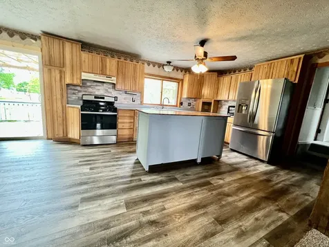 4296 E 100 N Shelbyville IN 46176