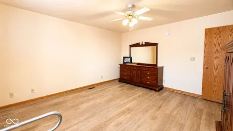 210 Bishop Drive Seymour IN 47274