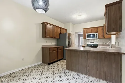 5133 Robinsrock Way Indianapolis IN 46268