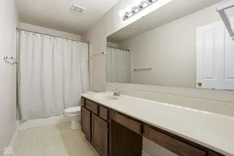 5133 Robinsrock Way Indianapolis IN 46268