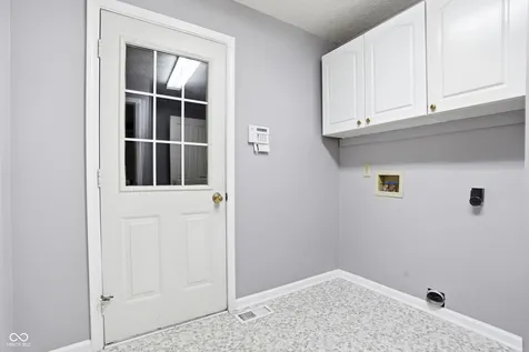 5133 Robinsrock Way Indianapolis IN 46268